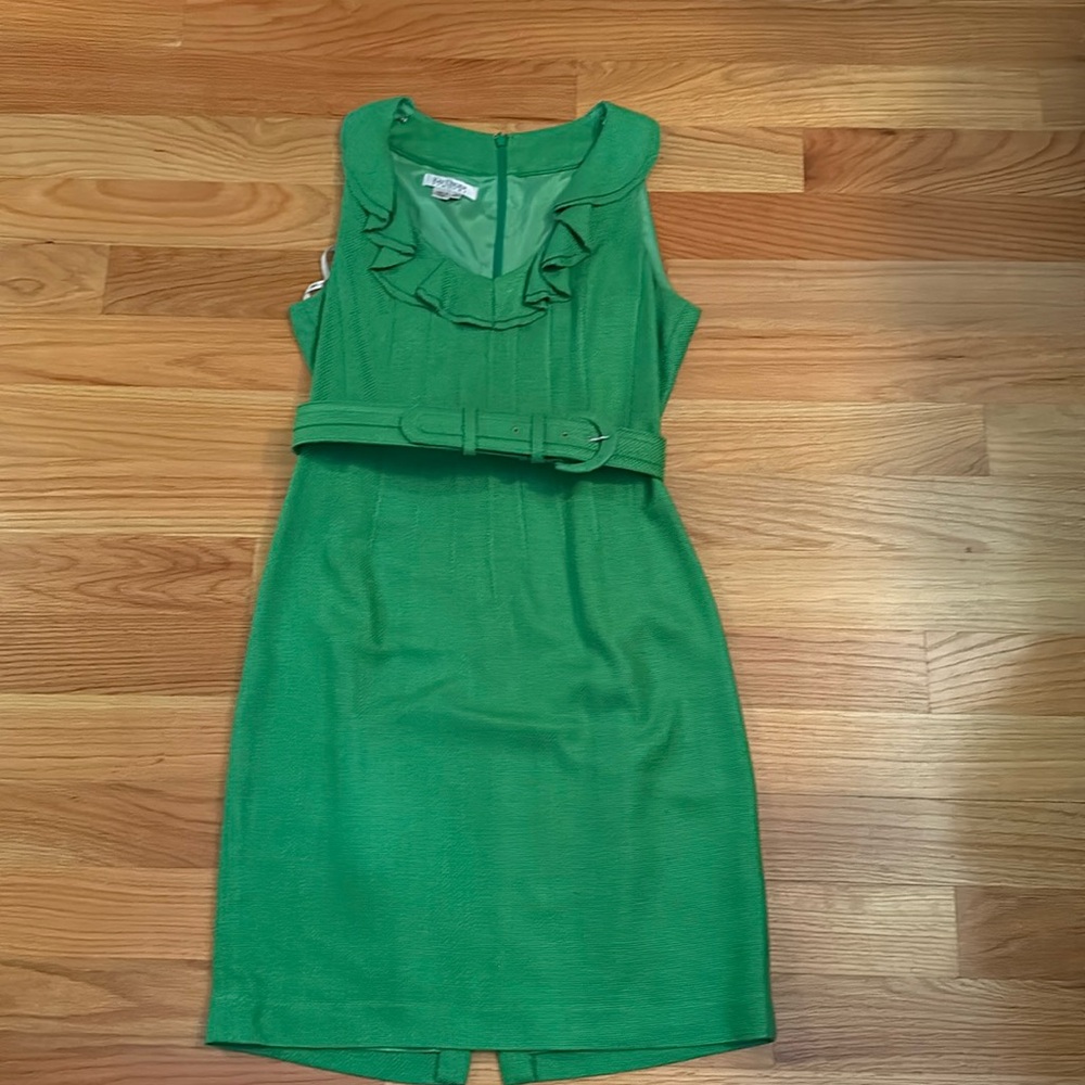 Kay Unger green below the knee dress